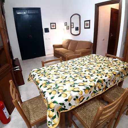La Casa Nel Borgo, In A Cozy Charming Village, 15 Min To Beach, Small Pets Welcome * Padru