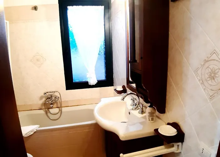 La Casa Nel Borgo, In A Cozy Charming Village, 15 Min To Beach, Small Pets Welcome 公寓 Padru