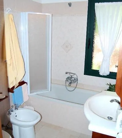 Apartment La Casa Nel Borgo, In A Cozy Charming Village, 15 Min To Beach, Small Pets Welcome