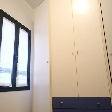 La Casa Nel Borgo, In A Cozy Charming Village, 15 Min To Beach, Small Pets Welcome Lägenhet