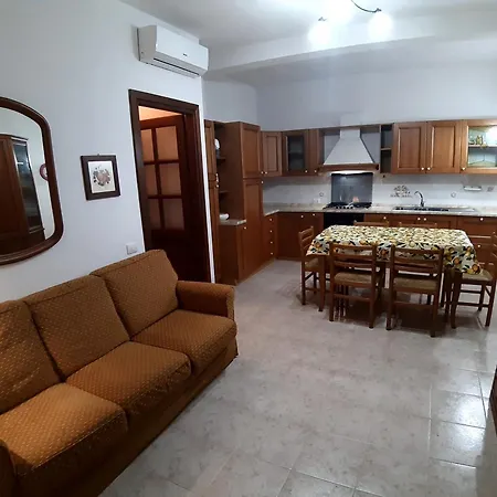 Lejlighed La Casa Nel Borgo, In A Cozy Charming Village, 15 Min To Beach, Small Pets Welcome *