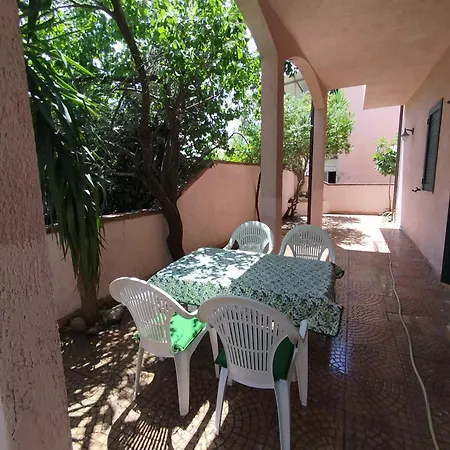 Apartmán La Casa Nel Borgo, In A Cozy Charming Village, 15 Min To Beach, Small Pets Welcome