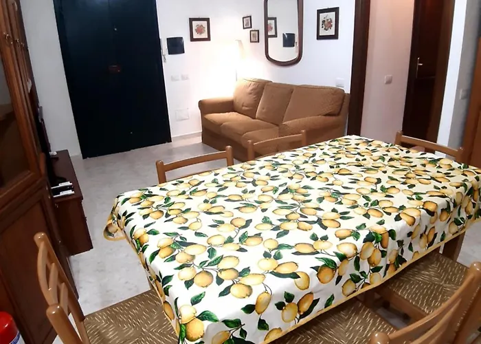 La Casa Nel Borgo, In A Cozy Charming Village, 15 Min To Beach, Small Pets Welcome * Padru