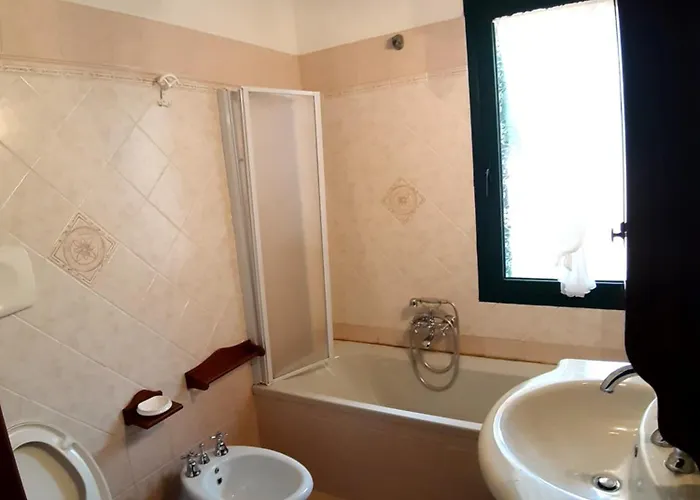 La Casa Nel Borgo, In A Cozy Charming Village, 15 Min To Beach, Small Pets Welcome