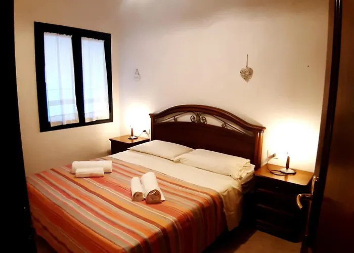 Apartman La Casa Nel Borgo, In A Cozy Charming Village, 15 Min To Beach, Small Pets Welcome
